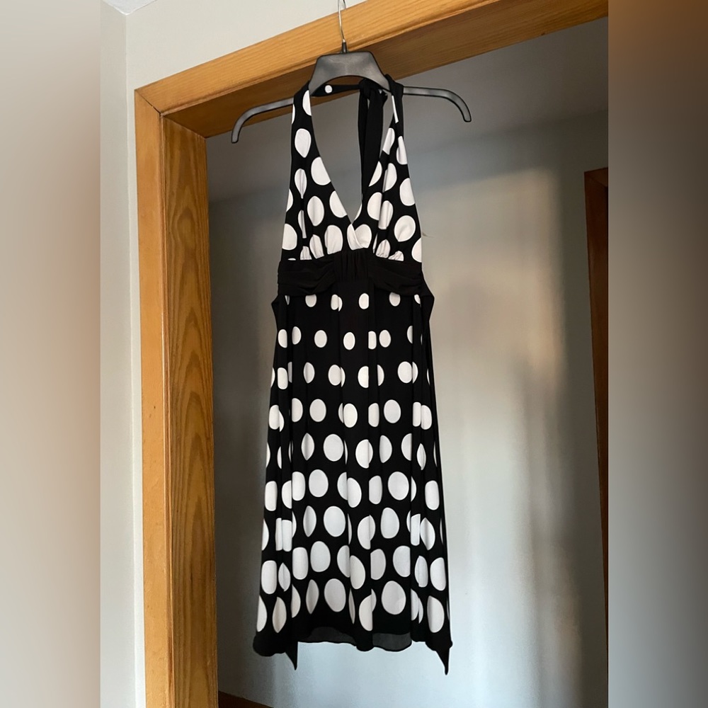 Dress - Picture 1 of 3
